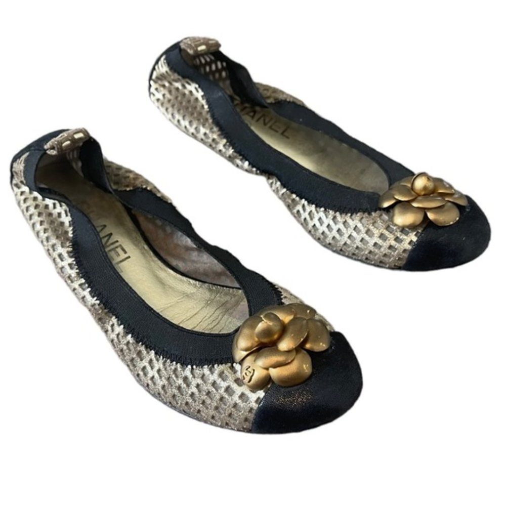 CHANEL Black & Gold Mesh Camellia Elastic Ballet Flats Authentic Size 36.5